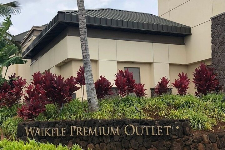  Roundtrip Shuttle from Waikiki Hotels-Waikele Premium Outlets - Photo 1 of 4